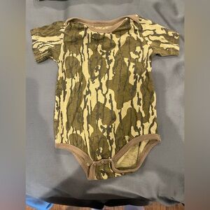 Mossy Oak Camouflage Short Sleeve Baby One-Piece in Olive and Tan